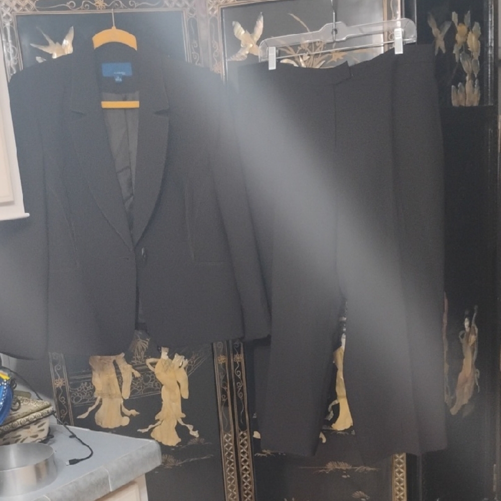 JH Collectibles Elegant Chocolate Suit